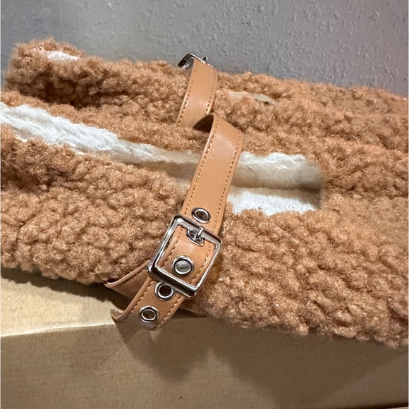 NEW Cider Furry Mary Janes Faux Shearling Buckle Strap Brown Camel - Picture 7 of 10